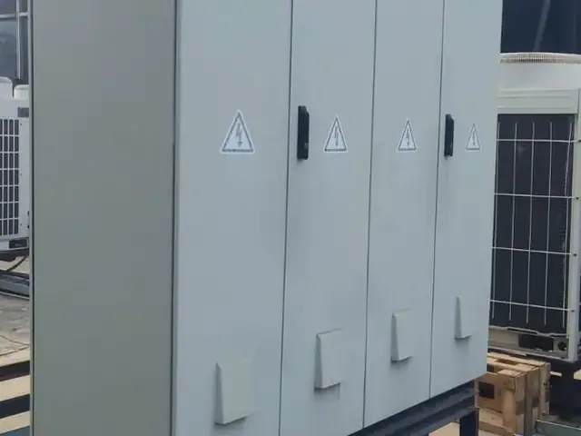 Outdoor electrical feeder cabinet