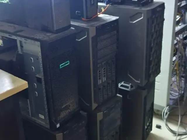 Server and CPU towers